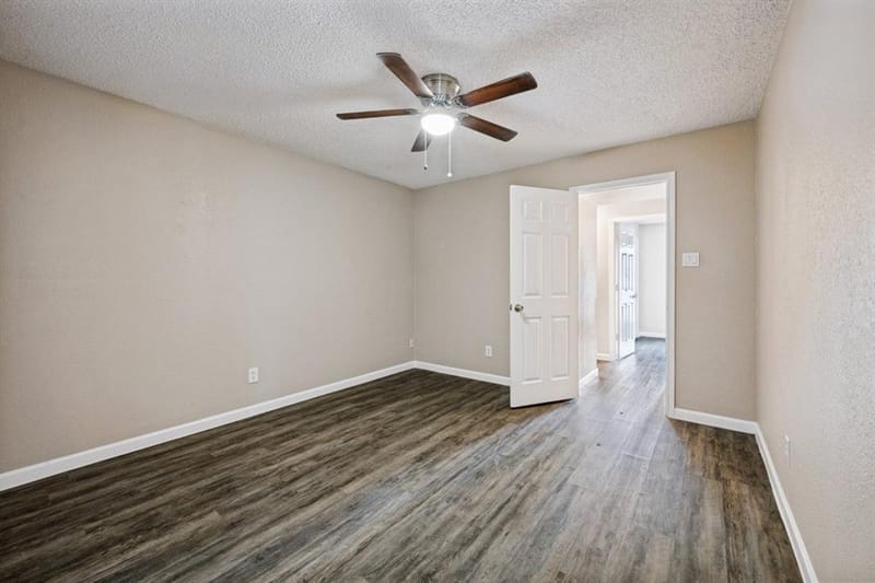 1509 Caplin Drive, Arlington TX 76018 - Photo 13