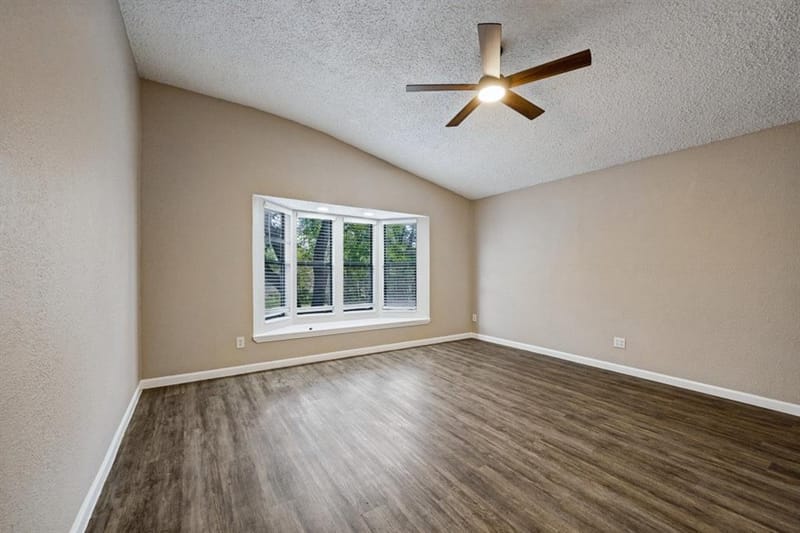 1509 Caplin Drive, Arlington TX 76018 - Photo 12