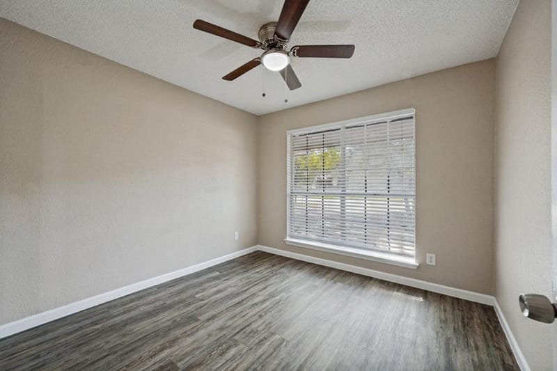 1509 Caplin Drive, Arlington TX 76018 - Photo 22