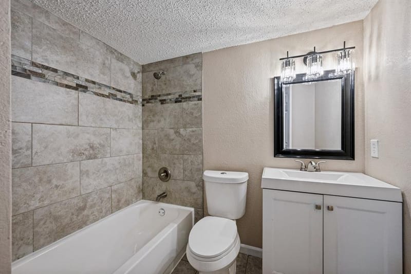 1509 Caplin Drive, Arlington TX 76018 - Photo 14