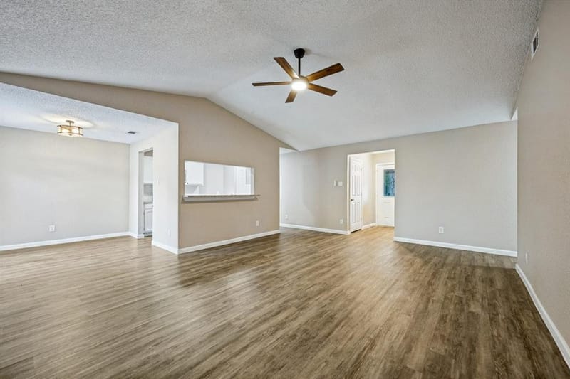 1509 Caplin Drive, Arlington TX 76018 - Photo 4
