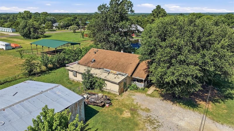 538 W Hughes Street, Collinsville TX 76233 - Photo 22