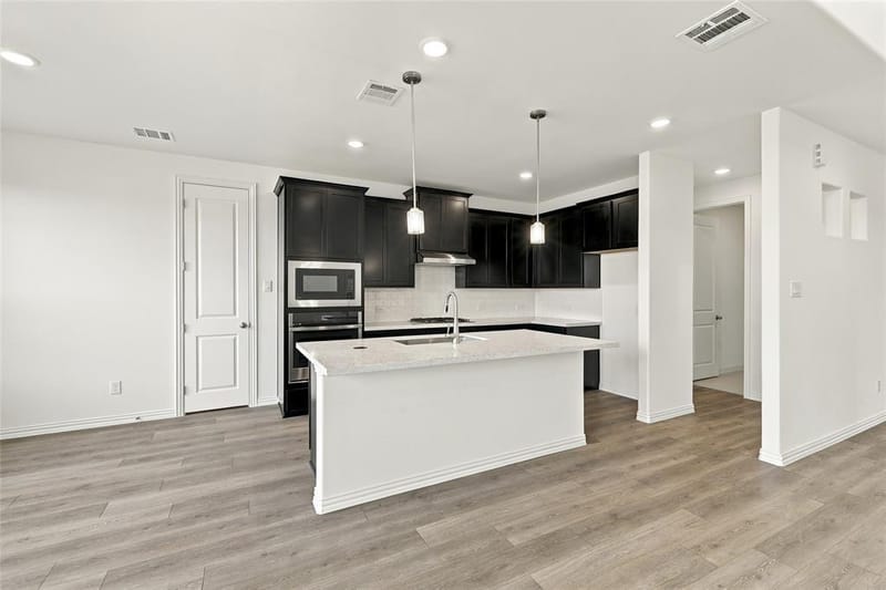 16517 Japanese Maple Drive, Fort Worth TX 76247 - Photo 2