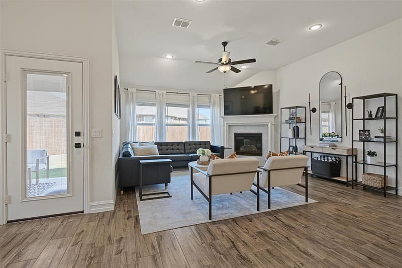 804 Sweeping Butte Drive, Fort Worth TX 76052 - Photo 11