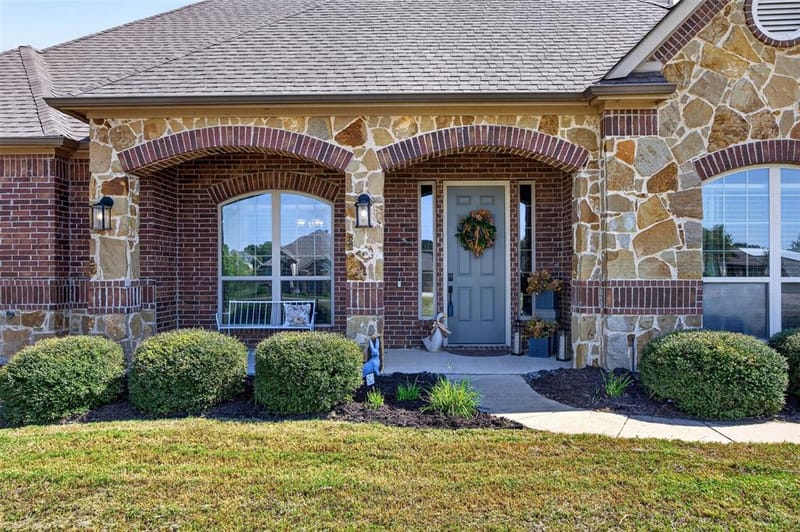 225 Diamond Rose Drive, Burleson TX 76028 - Photo 12