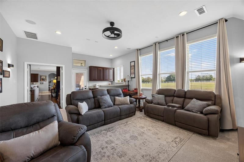 225 Diamond Rose Drive, Burleson TX 76028 - Photo 7