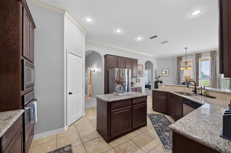 225 Diamond Rose Drive, Burleson TX 76028 - Photo 20