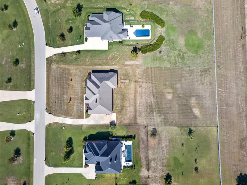 225 Diamond Rose Drive, Burleson TX 76028 - Photo 39