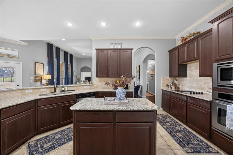 225 Diamond Rose Drive, Burleson TX 76028 - Photo 21
