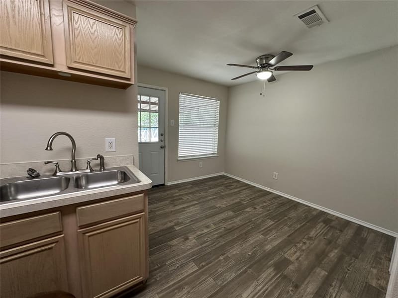1409 Misty Meadow Drive, Midlothian TX 76065 - Photo 9