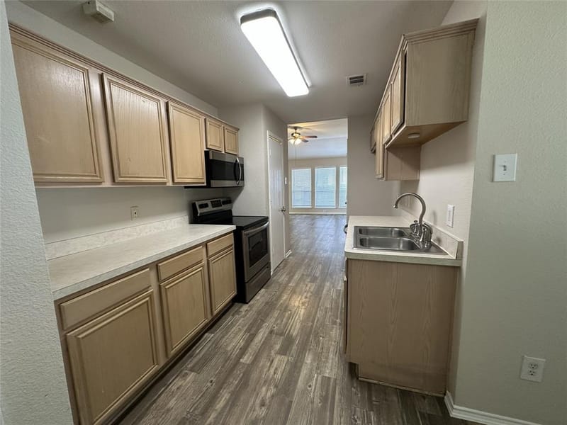 1409 Misty Meadow Drive, Midlothian TX 76065 - Photo 10