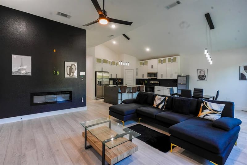 4523 Solar Lane, Dallas TX 75216 - Photo 3