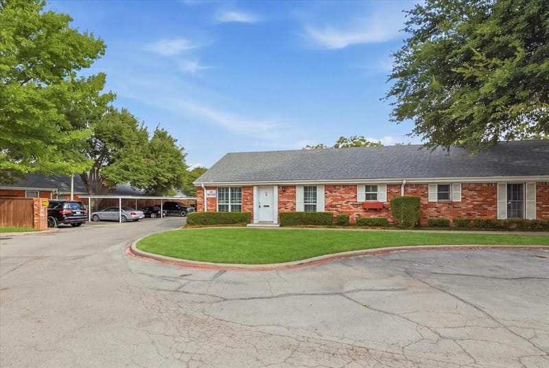 1061 Roaring Springs Road, Fort Worth TX 76114 - Photo 31
