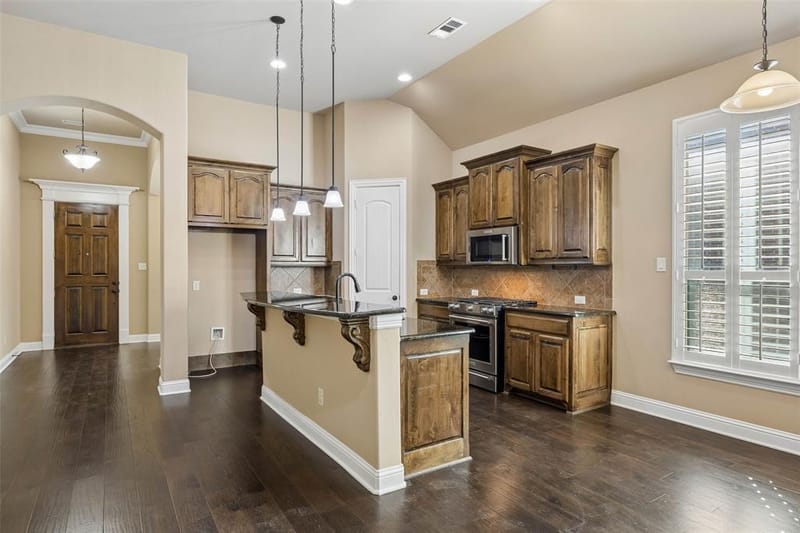 419 San Marcos Drive, Irving TX 75039 - Photo 7