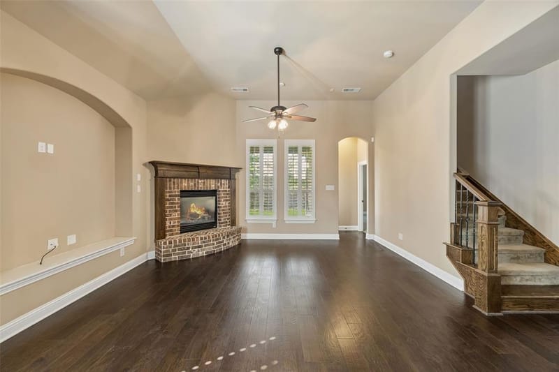 419 San Marcos Drive, Irving TX 75039 - Photo 9