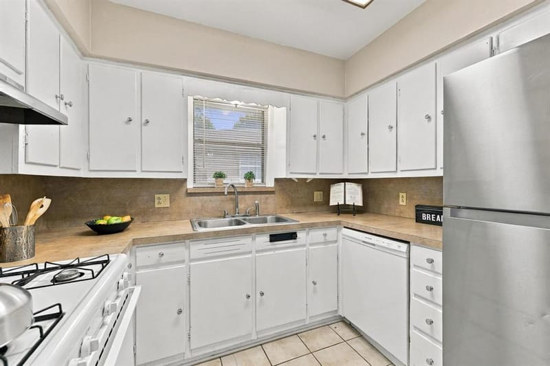 1111 Elmwood Street, Gainesville TX 76240 - Photo 24