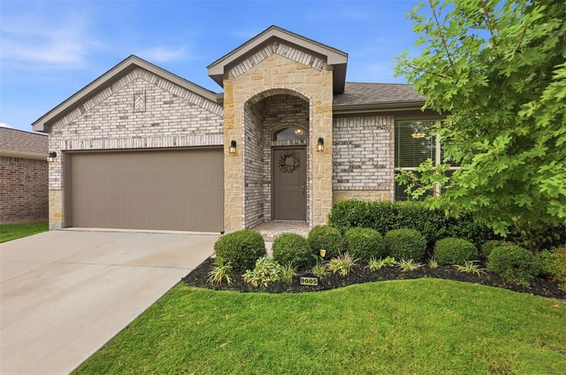 9005 Fescue Drive, Fort Worth TX 76179 - Photo 4