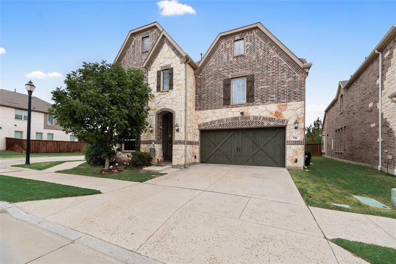 718 Waterbrook Parkway, Argyle TX 76226 - Photo 3