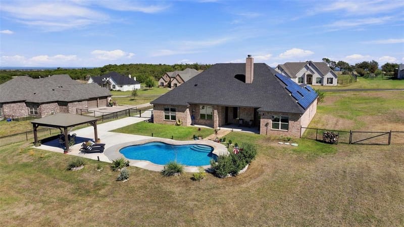139 Stanford Lane, Springtown TX 76082 - Photo 27