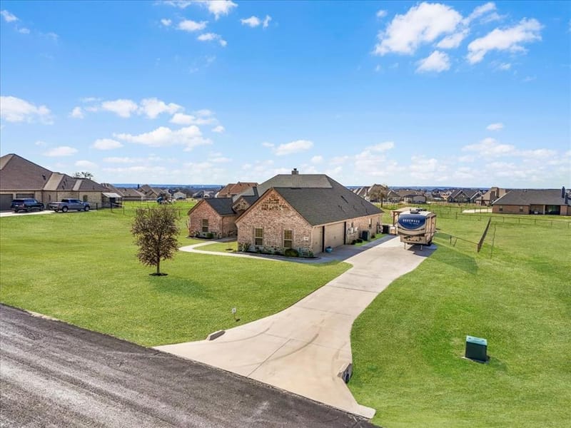 139 Stanford Lane, Springtown TX 76082 - Photo 32