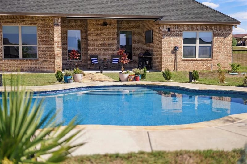 139 Stanford Lane, Springtown TX 76082
