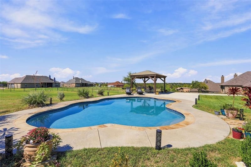 139 Stanford Lane, Springtown TX 76082 - Photo 28