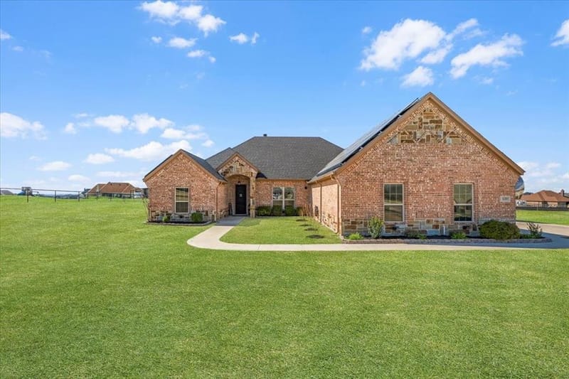 139 Stanford Lane, Springtown TX 76082 - Photo 10