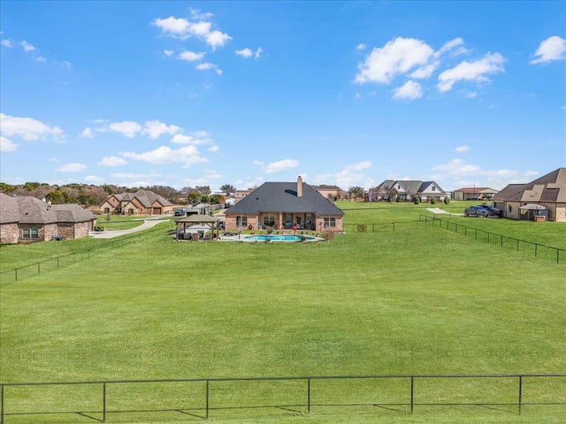 139 Stanford Lane, Springtown TX 76082 - Photo 33