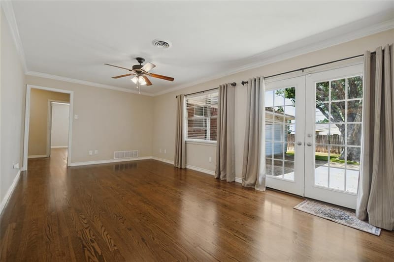 9941 Chippendale Drive, Dallas TX 75238 - Photo 7