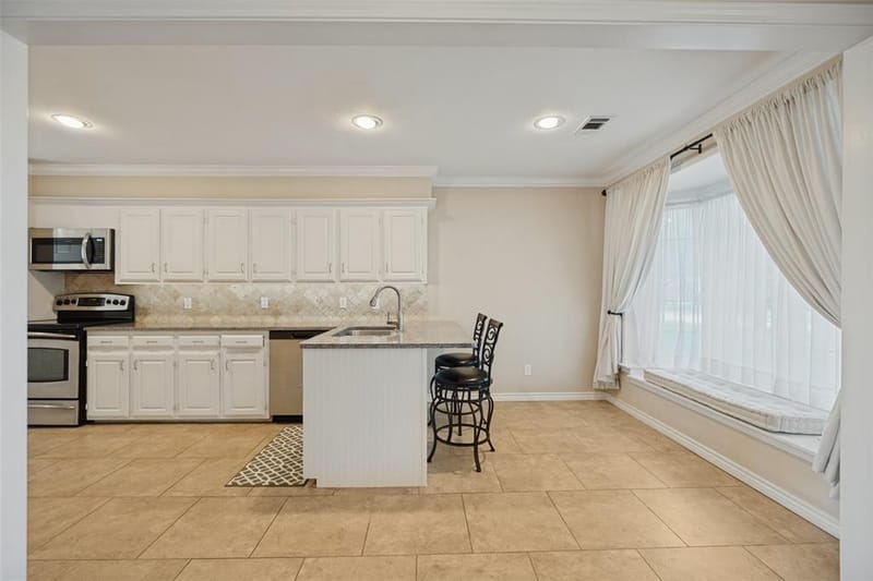 9941 Chippendale Drive, Dallas TX 75238 - Photo 9