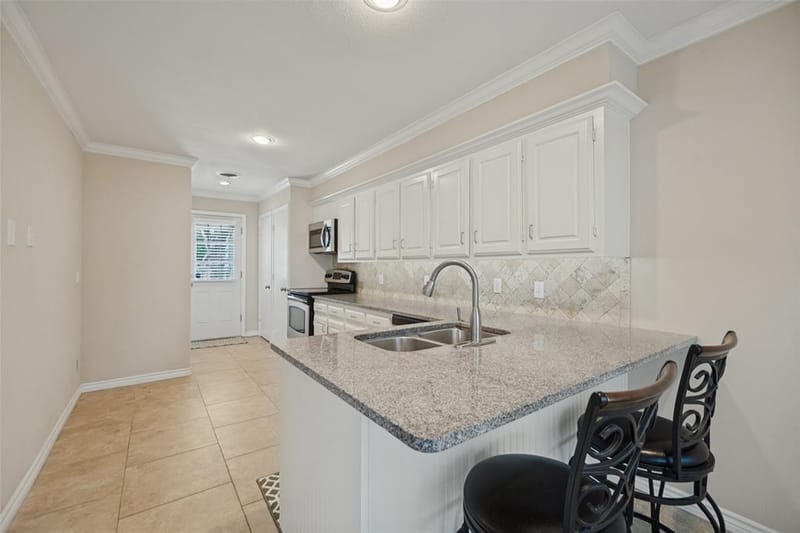 9941 Chippendale Drive, Dallas TX 75238 - Photo 10