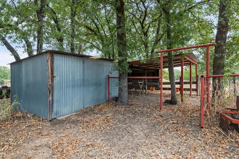 214 De La Cruz Street, Weatherford TX 76085 - Photo 33