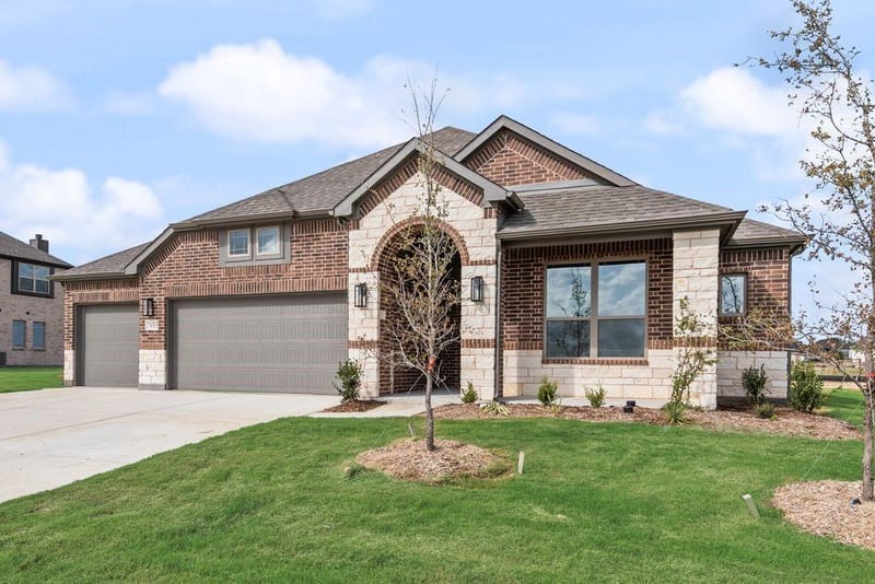 7013 Lilly Lane, Sanger TX 76266