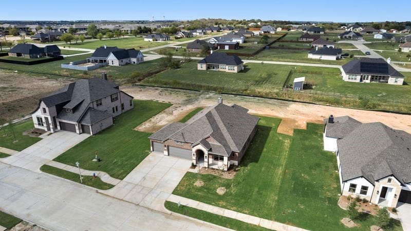 7013 Lilly Lane, Sanger TX 76266 - Photo 37
