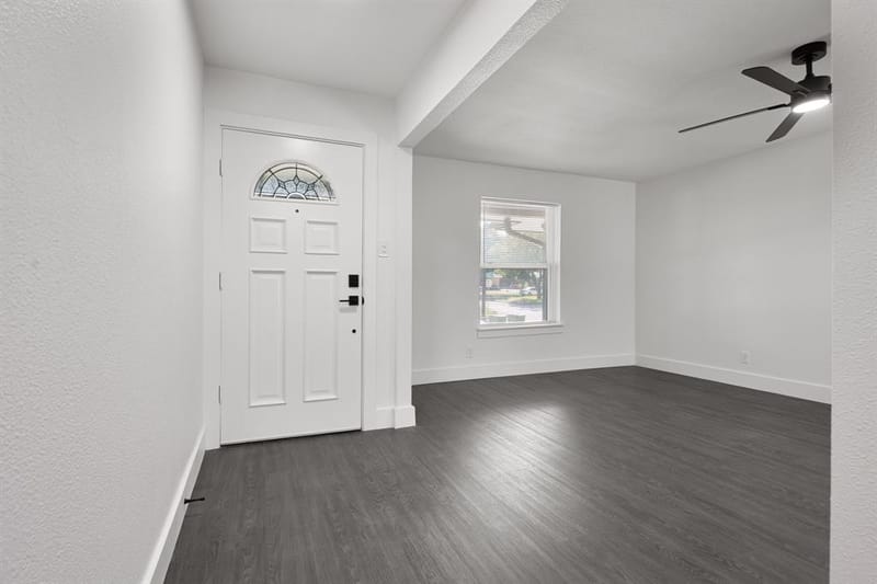 1217 Mayfield Avenue, Garland TX 75041 - Photo 6