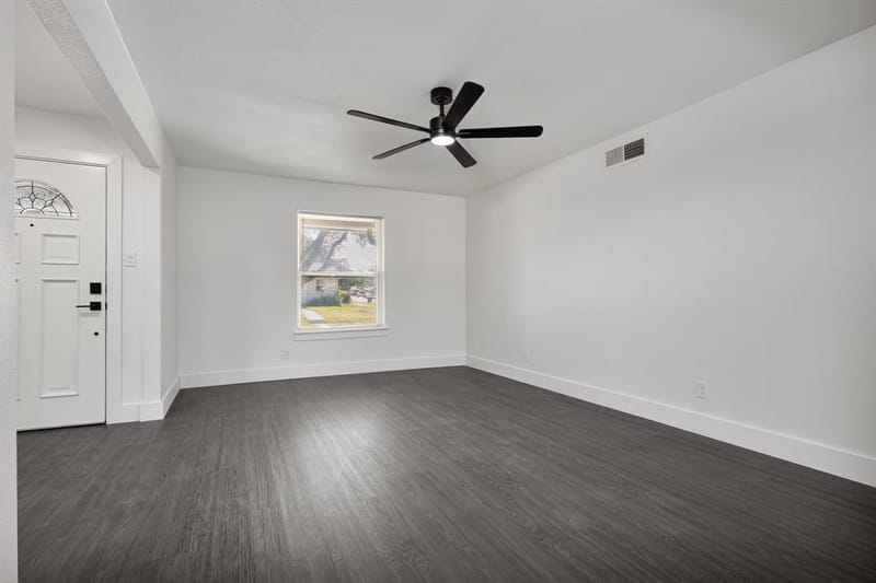 1217 Mayfield Avenue, Garland TX 75041 - Photo 8