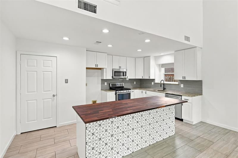 4368 Carolina Street, Grand Prairie TX 75052 - Photo 9