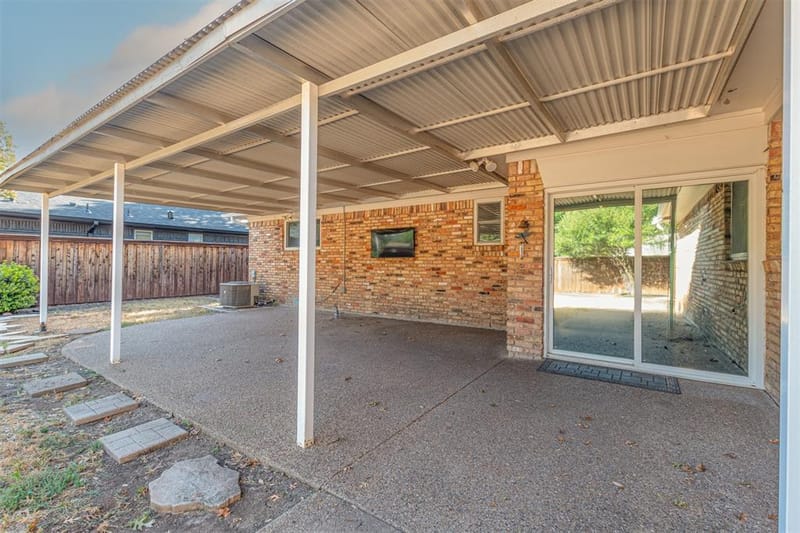 8419 Bocowood Drive, Dallas TX 75228 - Photo 30
