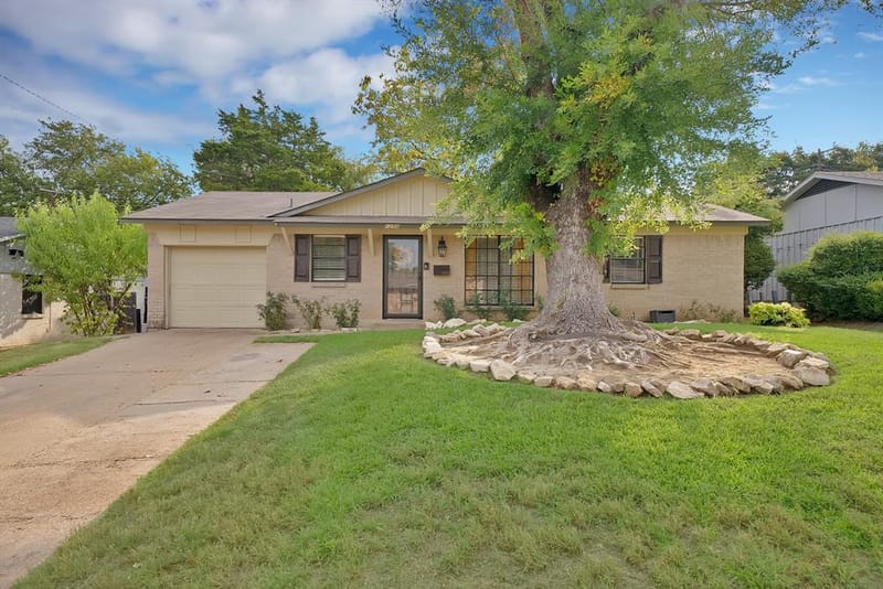 1258 Hidden Valley Drive, Dallas TX 75241