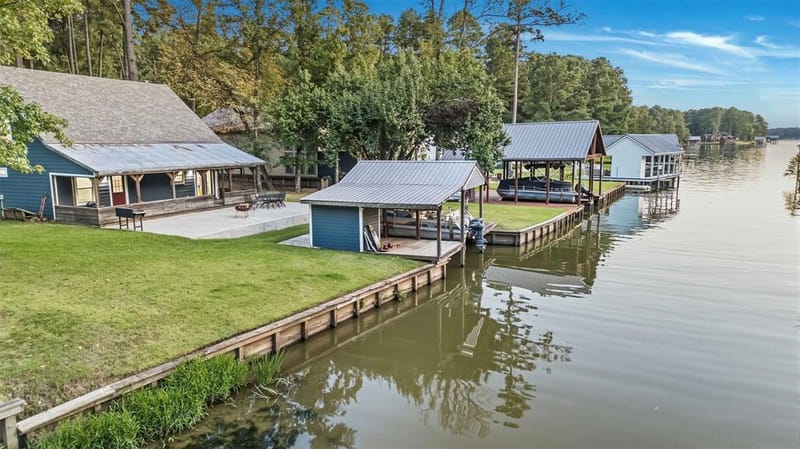 310 Cypress Creek Drive, Mount Vernon TX 75457