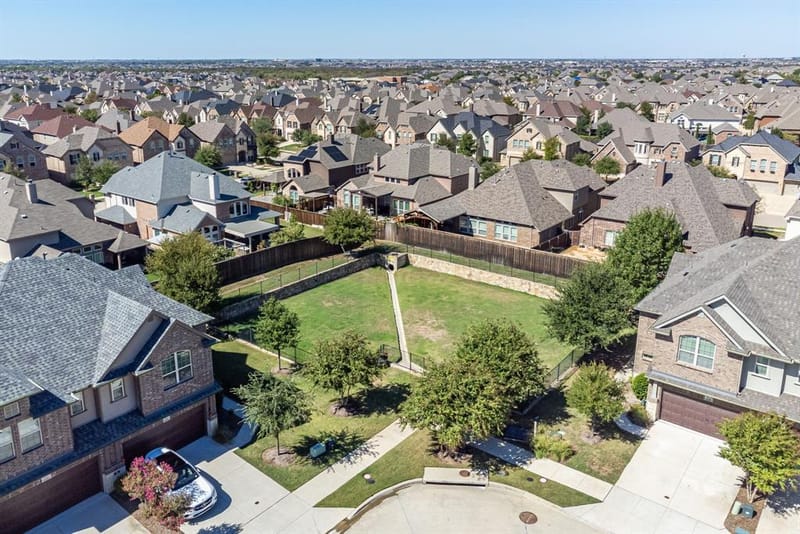 2700 Starburst Drive, Little Elm TX 75068 - Photo 35