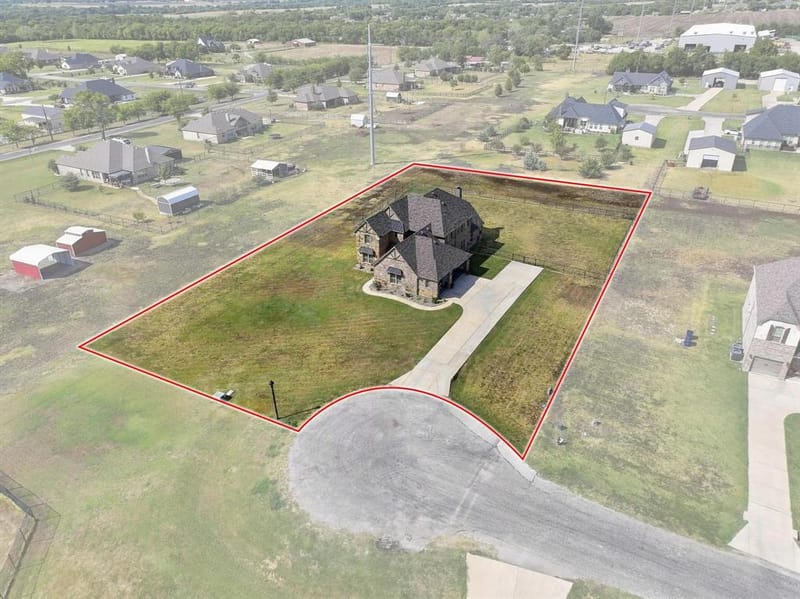 348 Magnolia Drive, Van Alstyne TX 75495 - Photo 3