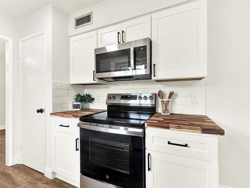 914 Prestwick Lane, Richardson TX 75080 - Photo 9