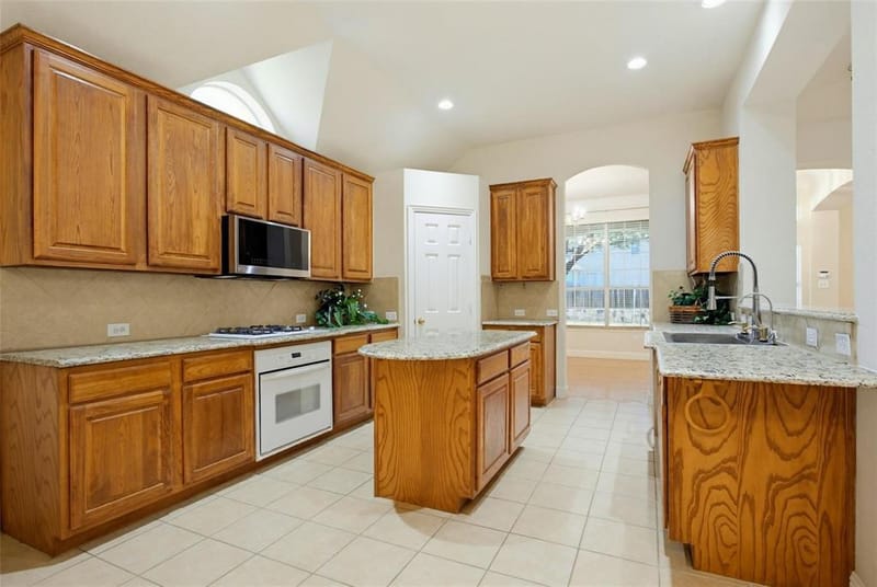 4402 Horizon Drive, Garland TX 75043 - Photo 13