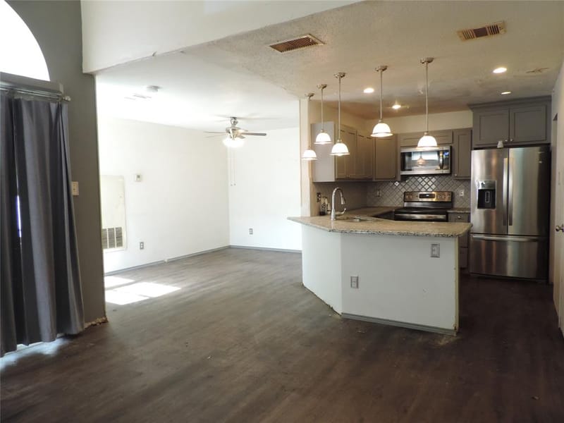 6825 W Driffield Court, North Richland Hills TX 76182 - Photo 12