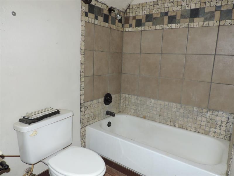 6825 W Driffield Court, North Richland Hills TX 76182 - Photo 32