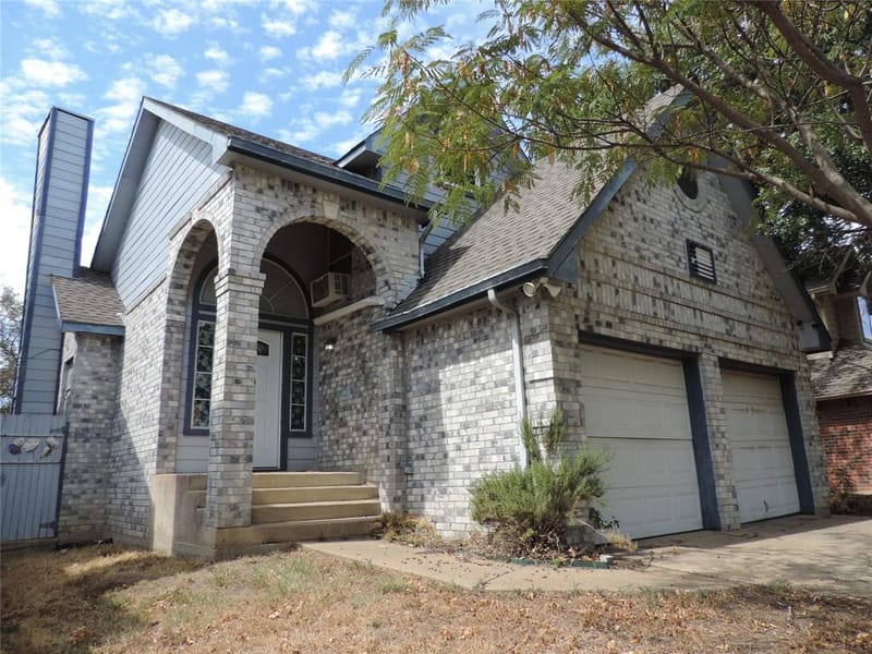 6825 W Driffield Court, North Richland Hills TX 76182