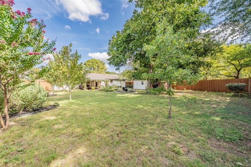 1800 Winchester Way, Bedford TX 76022 - Photo 38