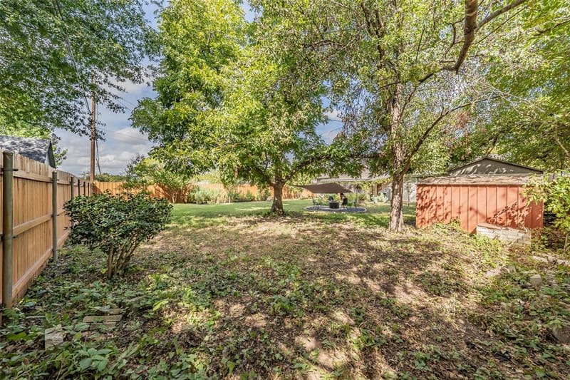1800 Winchester Way, Bedford TX 76022 - Photo 37