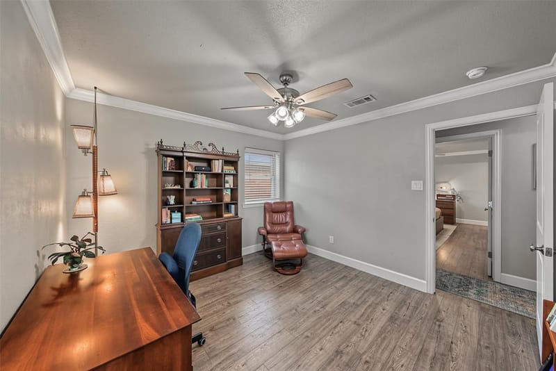 1800 Winchester Way, Bedford TX 76022 - Photo 25